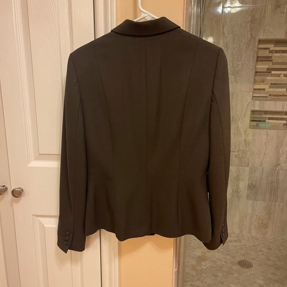 The Limited Brown Blazer with Notched Lapels and Tailored Fit - Picture 3 of 6
